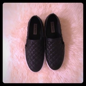 Steve Madden - Size 9.5 - Sneakers